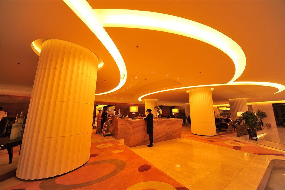 S&N Dalian Hotel Exteriör bild