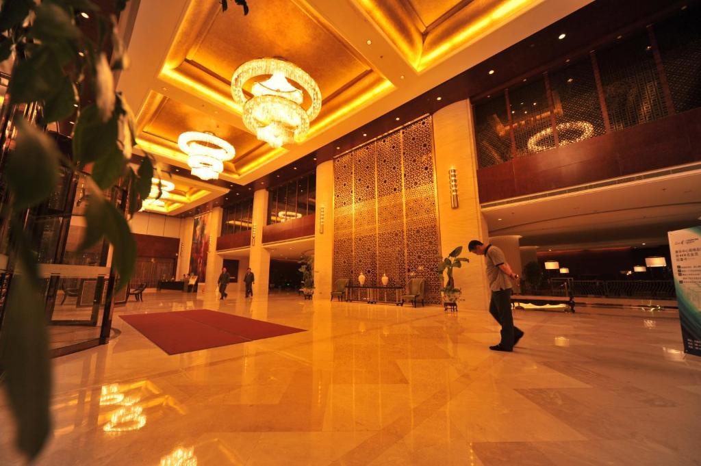 S&N Dalian Hotel Exteriör bild