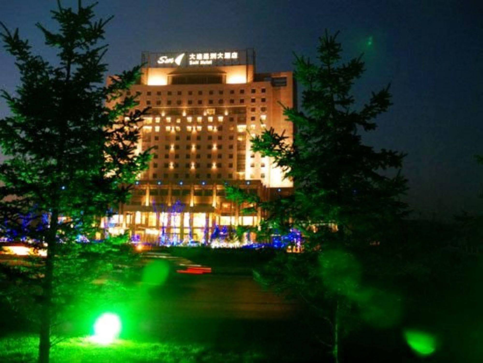 S&N Dalian Hotel Exteriör bild