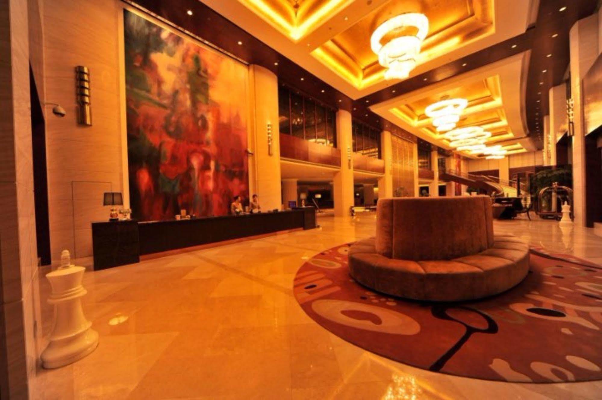 S&N Dalian Hotel Exteriör bild