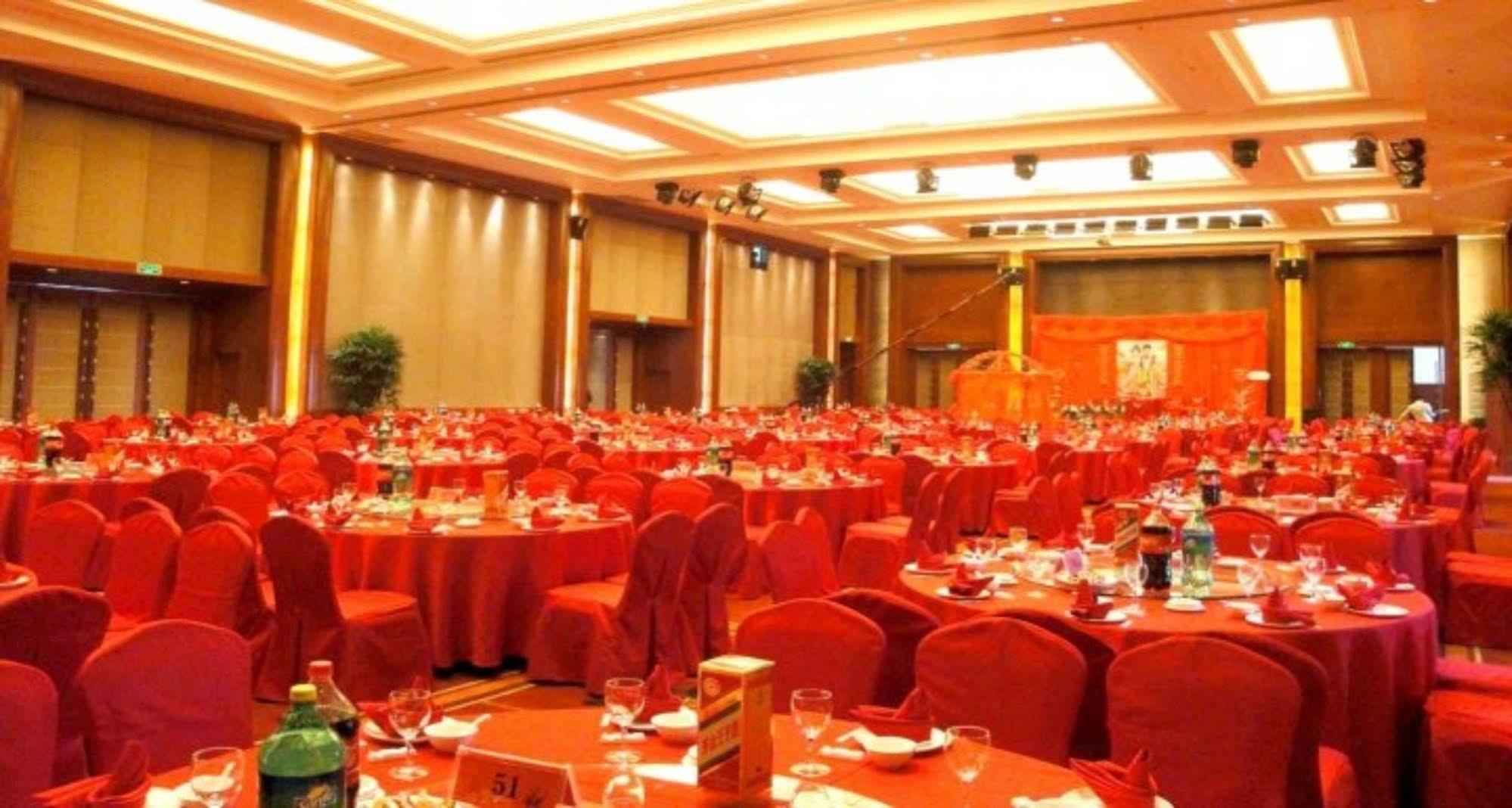 S&N Dalian Hotel Exteriör bild