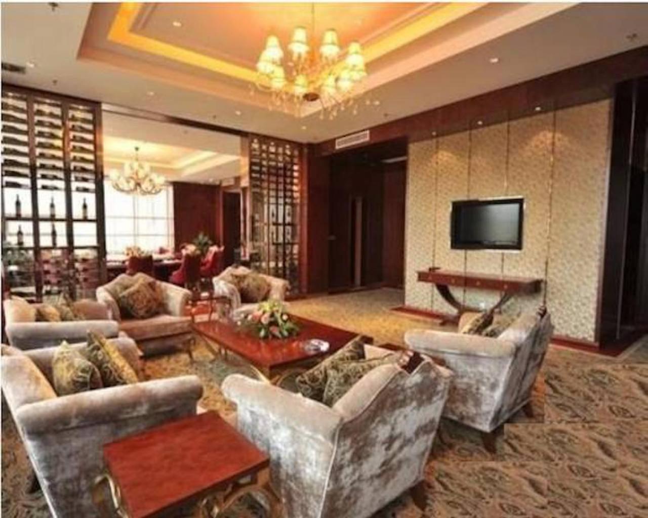 S&N Dalian Hotel Exteriör bild