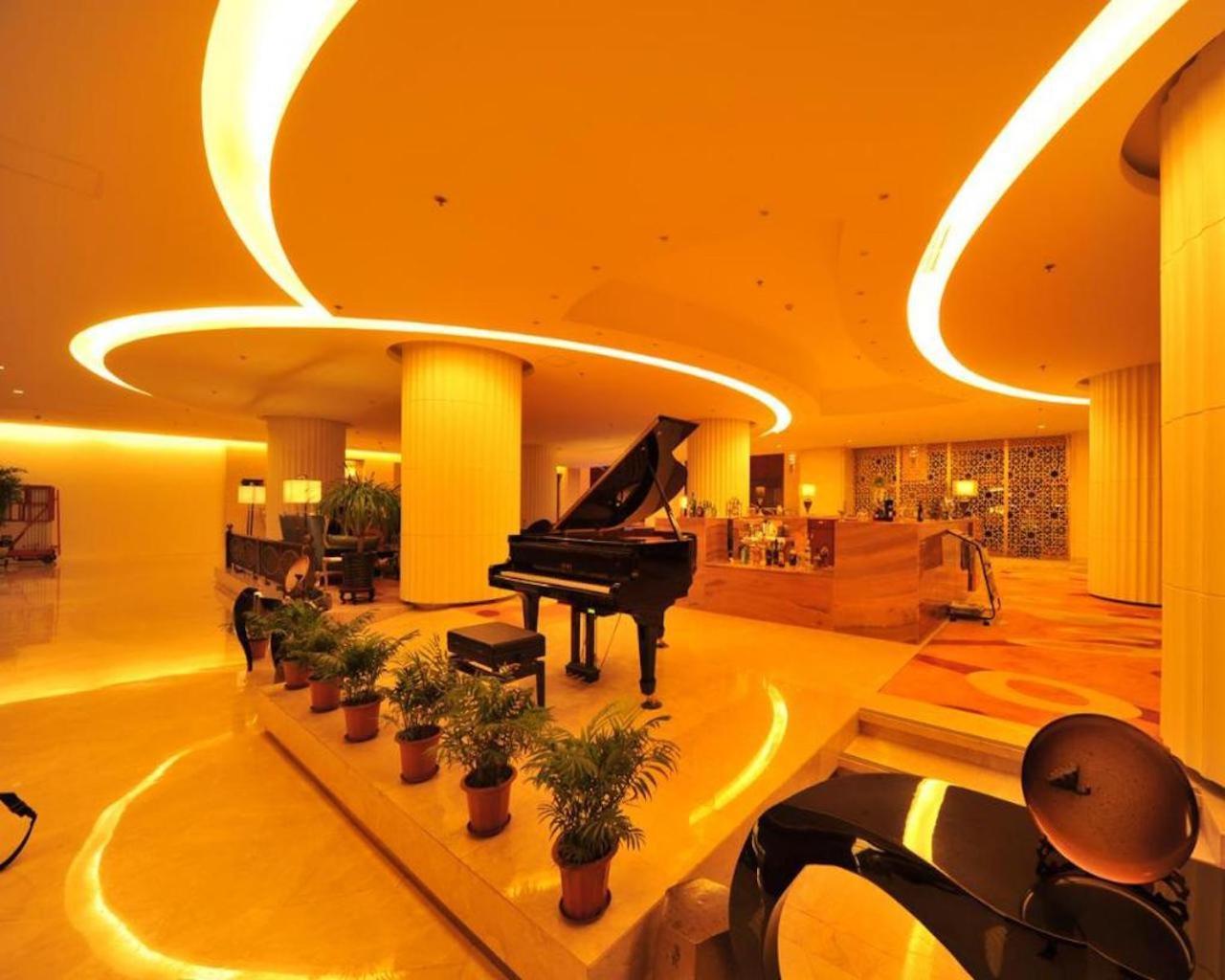 S&N Dalian Hotel Exteriör bild