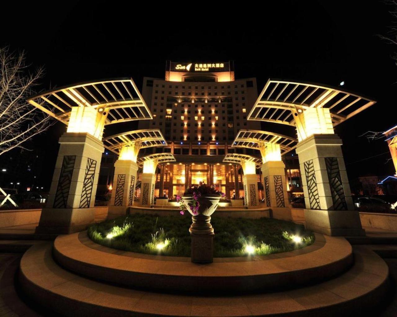 S&N Dalian Hotel Exteriör bild